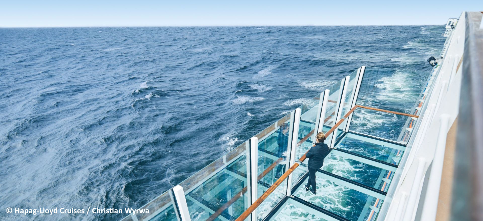Hanseatic Nature - Gläsener Balkon – © Hapag-Lloyd Cruises / Christian Wyrwa