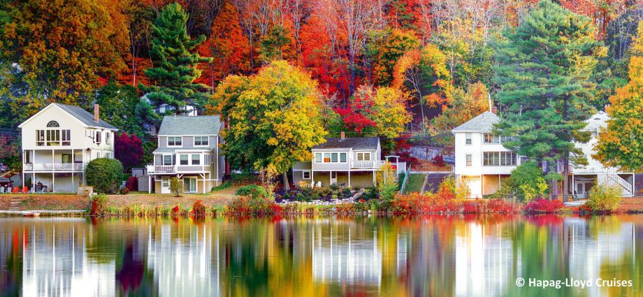 Die leuchtenden Herbstwälder an den Küsten Nordamerikas zeigen ihre ganze Pracht - © Hapag-Lloyd Cruises
