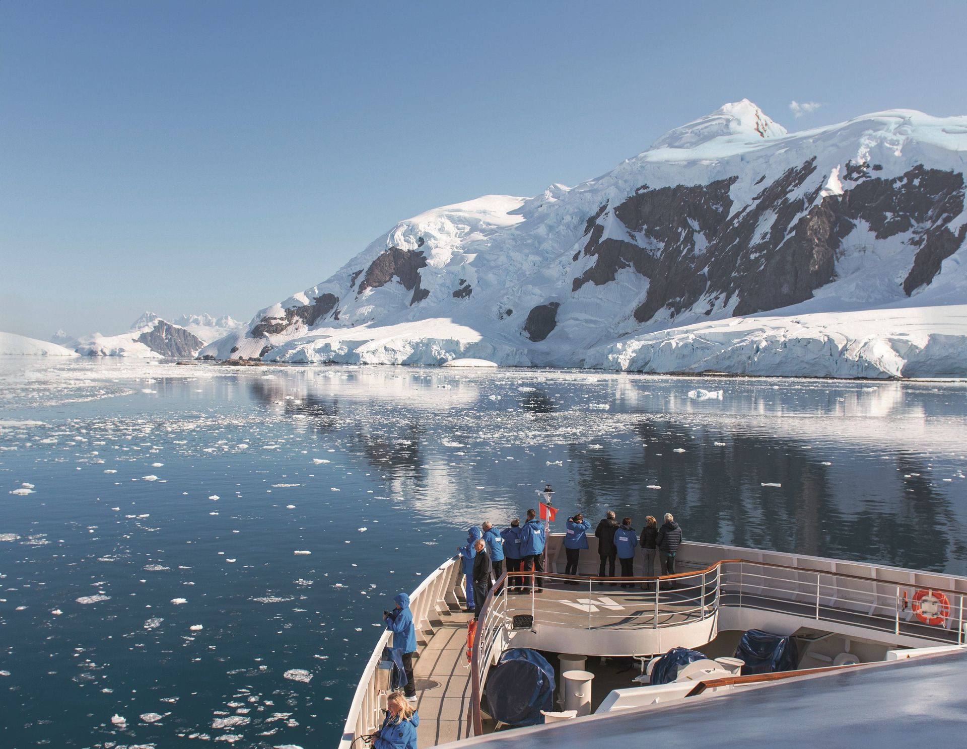Die HANSEATIC spirit verbringt Weihnachten und den Jahreswechsel in der Antarktis - © Hapag-Lloyd Cruises