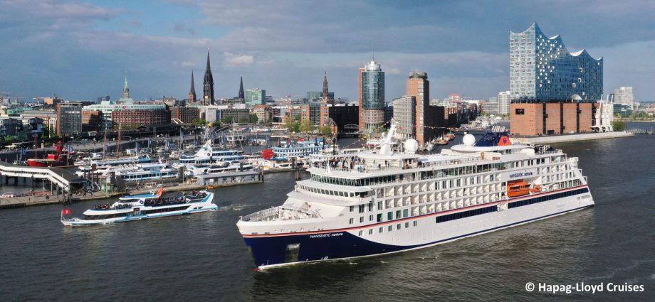 Die HANSEATIC nature bricht im Herbst 2025 zu drei Kurzreisen ab und bis Hamburg auf - © Hapag-Lloyd Cruises