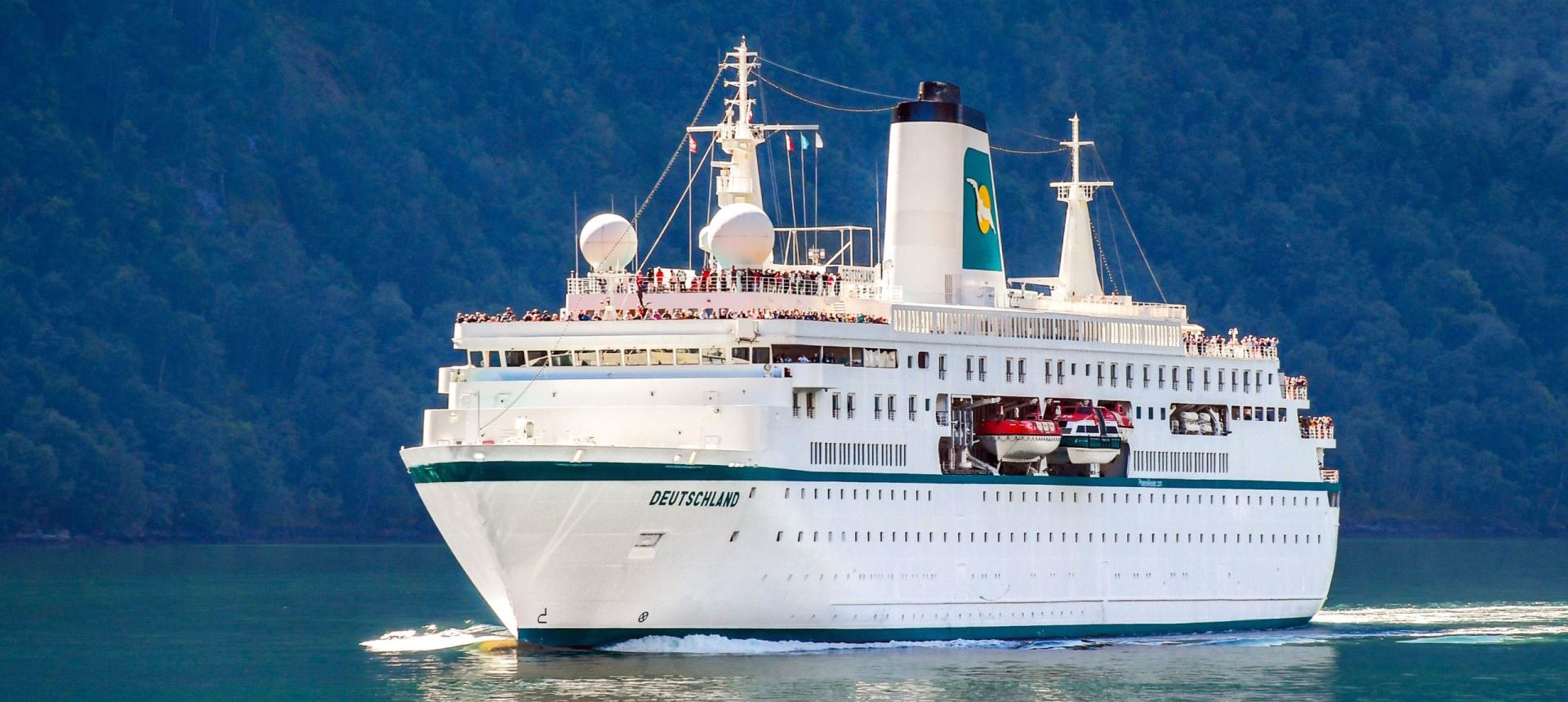 MS Deutschland - © Phoenix Reisen