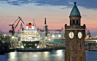 Queen Mary 2 im Trockendock   © Mediaserver Hamburg   Ingo Boelter