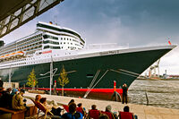 Queen Mary 2 am Cruise Center in der Hafencity   © Mediaserver Hamburg   Ingo Boelter