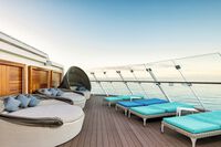 X Sonnendeck auf der Mein Schiff 1 – © TUI Cruises (2)