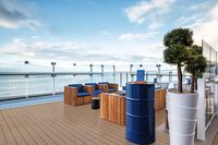 Außenalster   Bar & Grill auf der Mein Schiff 1 – © TUI Cruises