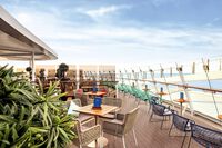 Außenalster   Bar & Grill auf der Mein Schiff 1 – © TUI Cruises (2)