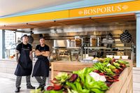 Bosporus   Snackbar auf der Mein Schiff 1 – © TUI Cruises (2)