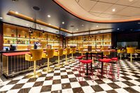 Schau Bar auf der Mein Schiff 1 – © TUI Cruises