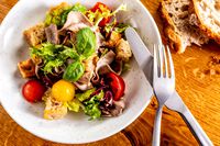 Panzanella mit Kalbszunge – © TUI Cruises