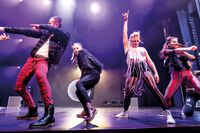 Vatan Bassils Rock Tour   Theatershow – © TUI Cruises (4)